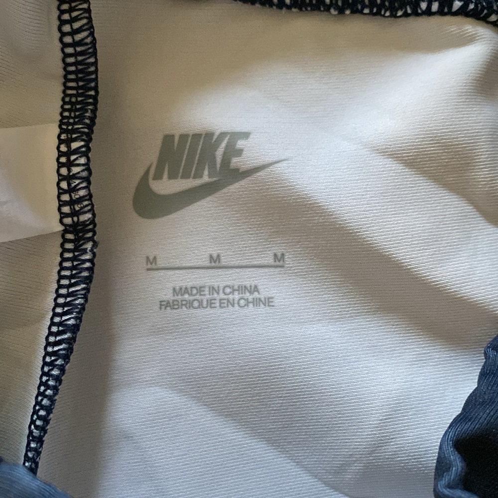 Nike Pants - Picture 5 of 6